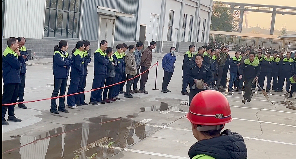 【應(yīng)急演練】消防三人兩帶大比拼，實(shí)戰(zhàn)演練爭(zhēng)分秒